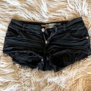 Brandy Melville Shorts. 💜